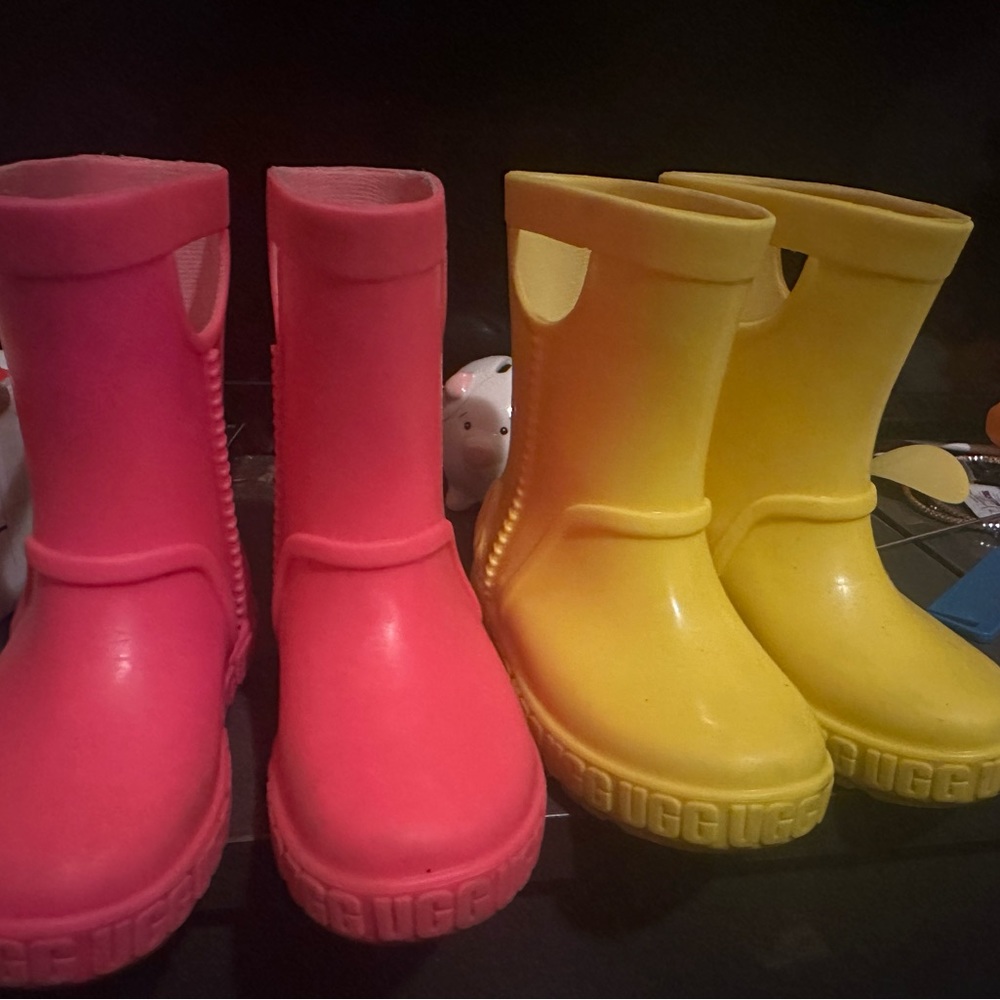 Toddler girl UGG RAINBOOTS